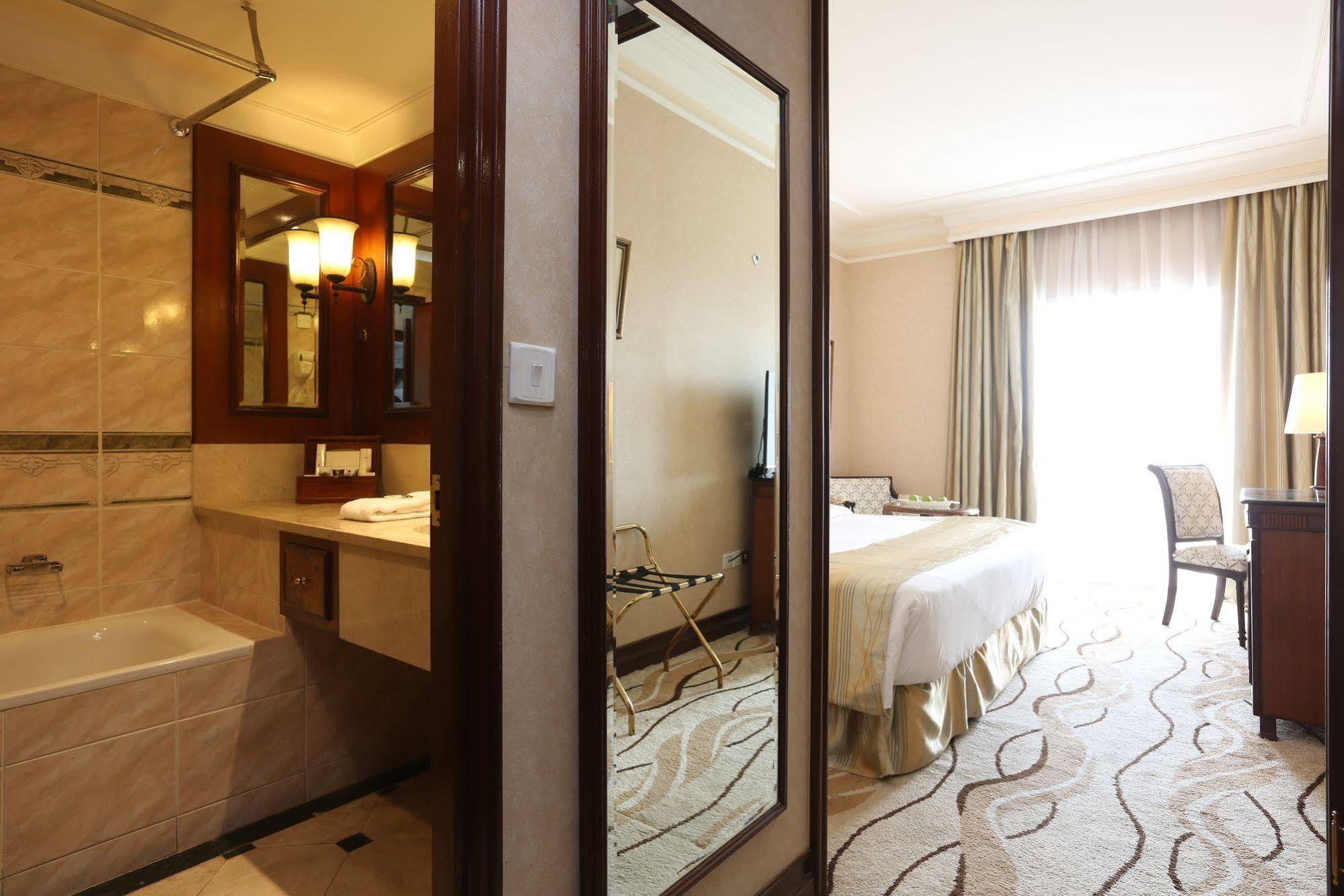 Mercure Hotel Khamis Mushayt Khamis Mushait Esterno foto